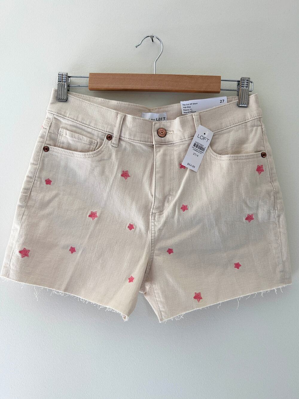 NWT LOFT Stretch Jean Shorts Cream with Pink Embroidered Stars Size 4 MSRP $65